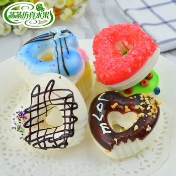 Artificial bolo de coração donut modelo alimentar fotografia adereços armário de cozinha sobremesa decoração caneca-up