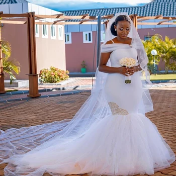 Spaghetti Strap Sereia Vestidos de Noiva com Cabo Pérolas Fundo de Tule Vestido de Noiva Plus Size África Vestido De Noiva