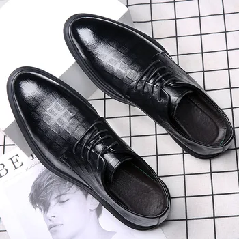 Sapatos de homens 2021 business casual sapatos masculinos de couro, além de veludo quente dos homens Britânicos sapatos preto Respirável e resistente ao desgaste