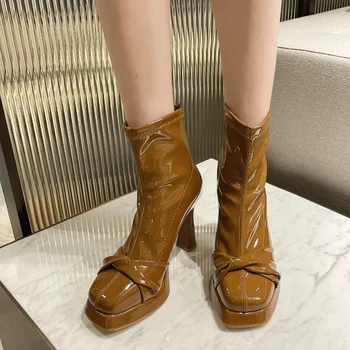 Moda Grosso Calcanhar coreano Ankle Boots francês Salto Alto da Mulher de 2022, a Nova Traseira do Zipper Curto Botas de Mulheres de Outono e Inverno